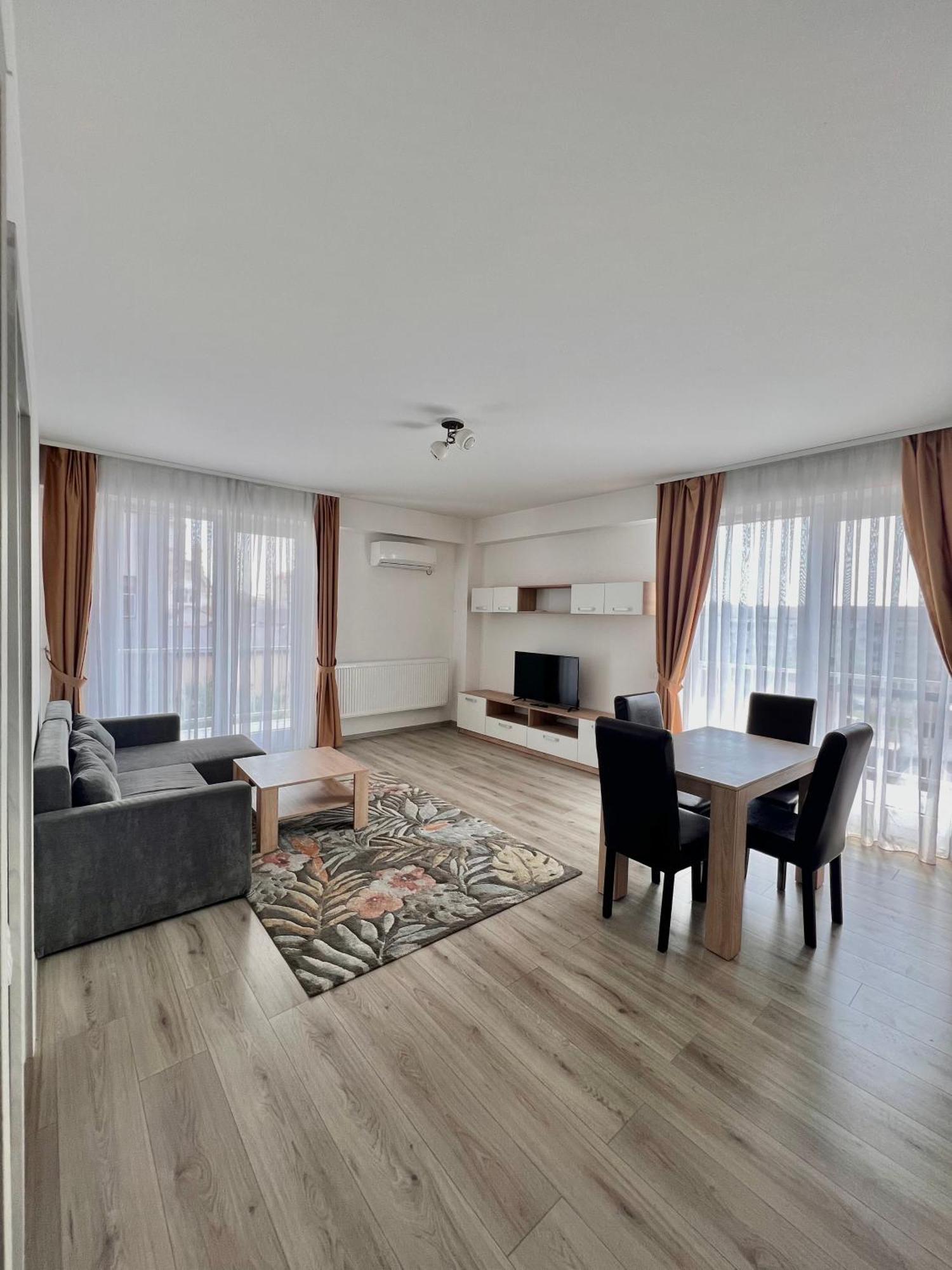 Apartament Madeira Apartment Oradea Luaran gambar