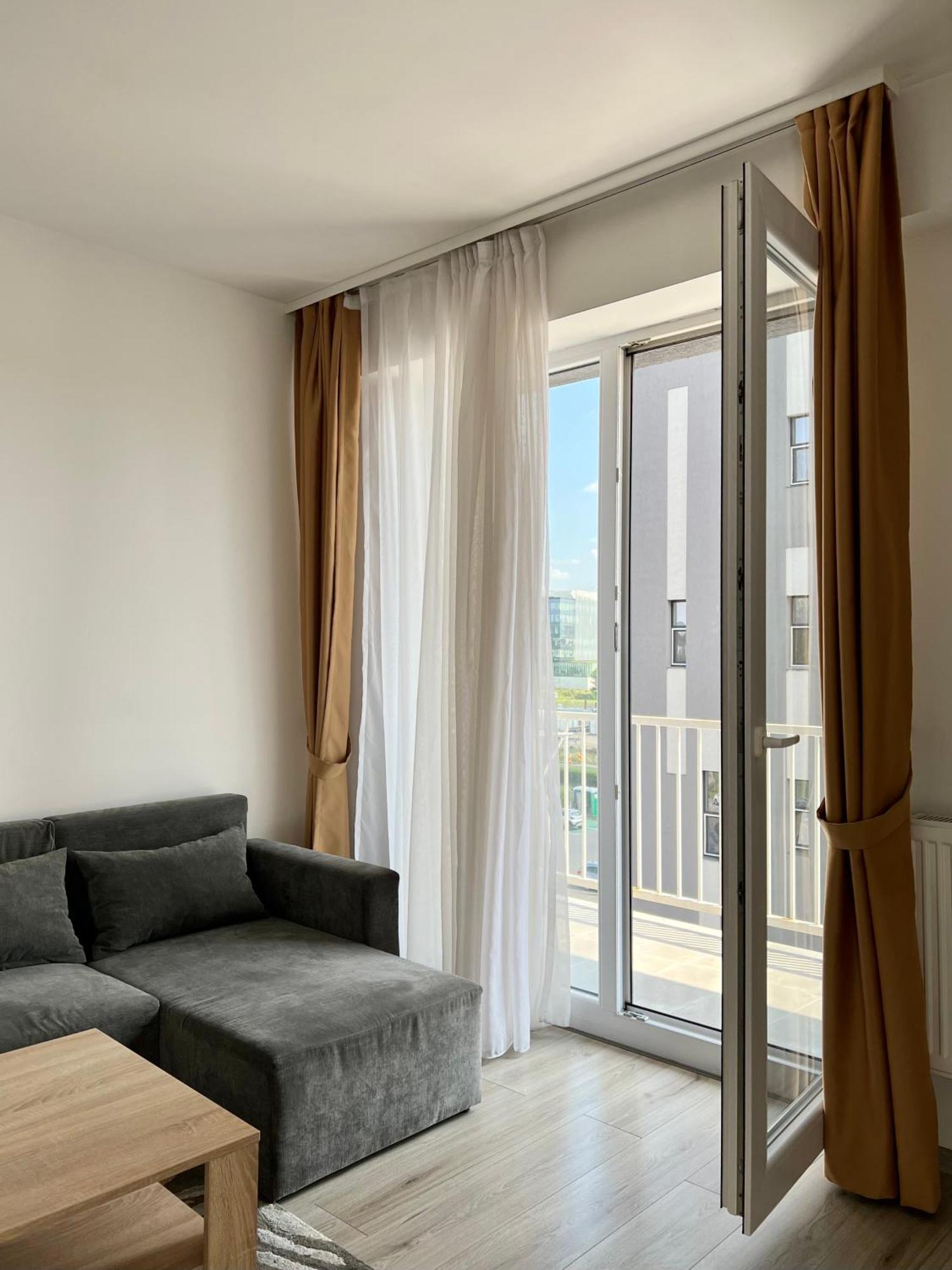 Apartament Madeira Apartment Oradea Luaran gambar